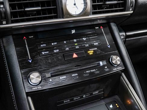 Used 2018 Lexus IS 300 w/ Comfort Package image 31