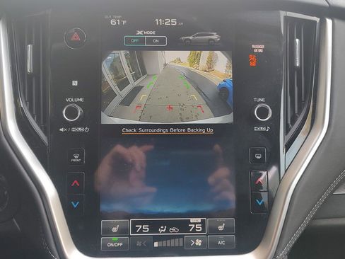 Used 2023 Subaru Outback Premium image 9