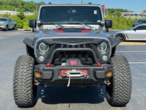 Used 2015 Jeep Wrangler Unlimited Rubicon AWD/4WD image 8