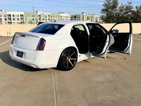 Used 2013 Chrysler 300 S RWD image 61