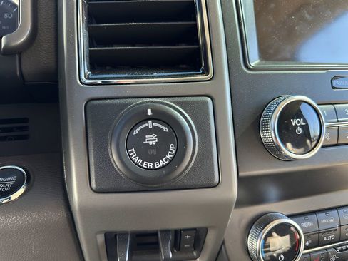 Used 2019 Ford Expedition XLT w/ Equipment Group 202A image 19