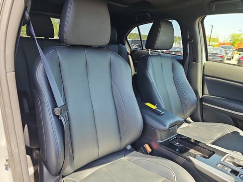 Used 2024 Mitsubishi Eclipse Cross SEL AWD/4WD image 10