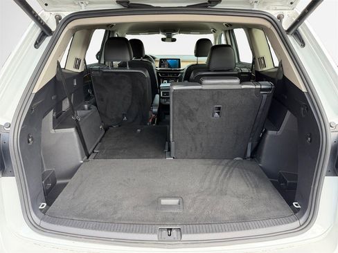 Used 2024 Volkswagen Atlas SE image 25