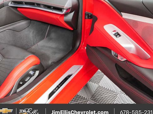 Used 2021 Chevrolet Corvette Stingray Premium Cpe w/ Z51 Performance Package RWD image 21