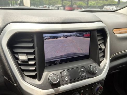 Certified 2023 GMC Acadia SLE w/ Driver Convenience Package FWD image 7