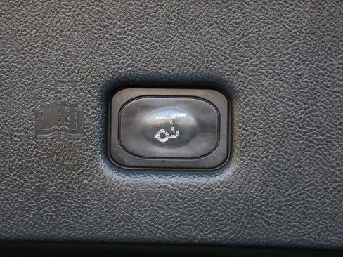 Used 2019 Lincoln Nautilus Reserve image 30