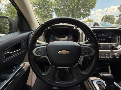 Used 2020 Chevrolet Colorado LT w/ LT Convenience Package AWD/4WD image 22