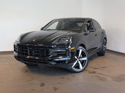 Used 2024 Porsche Cayenne Coupe image 1