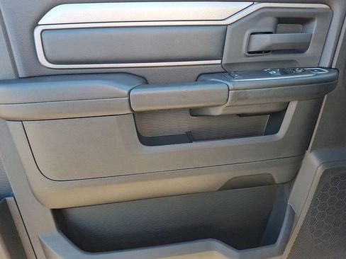 Used 2024 RAM 2500 Tradesman w/ Chrome Appearance Group image 12