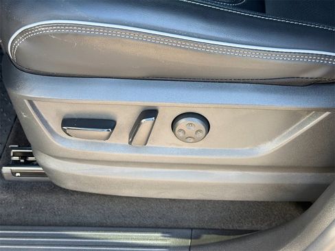 Used 2025 INFINITI QX80 Luxe image 16