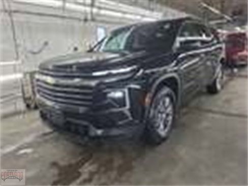 Used 2024 Chevrolet Traverse LT image 1
