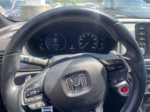 Used 2018 Honda Accord Sport image 8