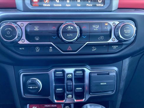 Used 2021 Jeep Wrangler Unlimited Rubicon AWD/4WD image 35