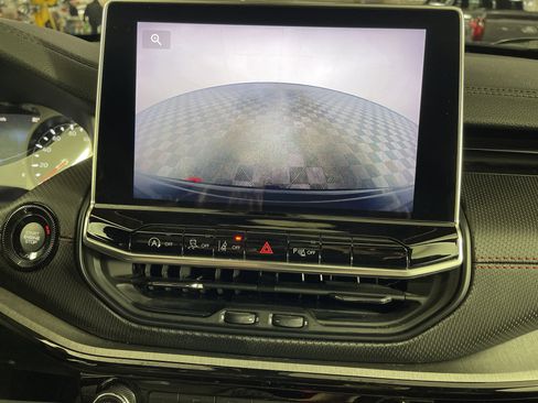 Used 2024 Jeep Compass Trailhawk w/ Trailhawk Convenience Group image 24