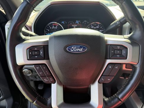 Certified 2019 Ford F450 Platinum w/ Platinum Ultimate Package image 29