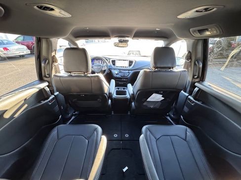 New 2026 Chrysler Pacifica Select image 25