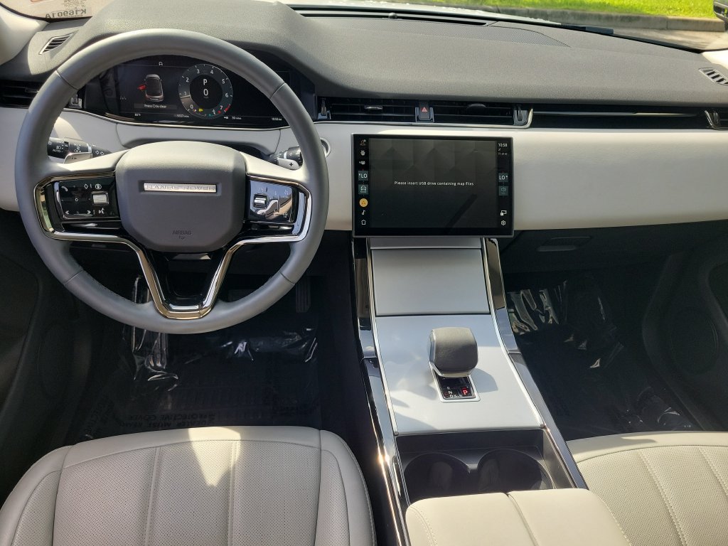 Used 2025 Land Rover Range Rover Evoque S AWD/4WD image 27