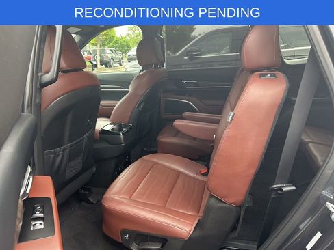 Used 2023 Kia Telluride SX Prestige AWD/4WD image 9