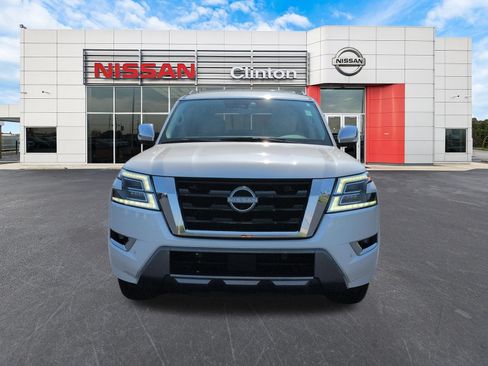 Used 2022 Nissan Armada Platinum w/ Captain's Chairs Package RWD image 8