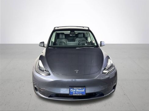 Used 2022 Tesla Model Y Performance image 3