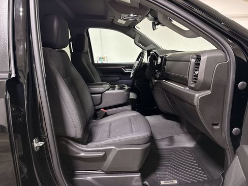 Used 2022 Chevrolet Silverado 1500 LT w/ Z71 Off-Road Package AWD/4WD image 21