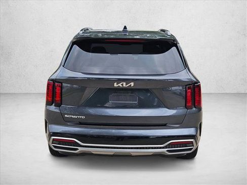 Used 2023 Kia Sorento S w/ Panoramic Sunroof Package FWD image 6