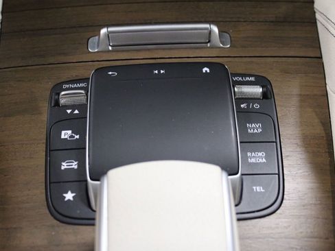 Used 2023 Mercedes-Benz GLE 350 4MATIC w/ Premium Package image 33