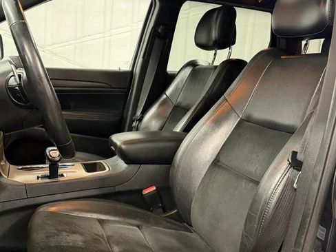 Used 2015 Jeep Grand Cherokee Altitude AWD/4WD image 17