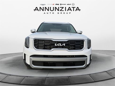 New 2025 Kia Telluride S image 8