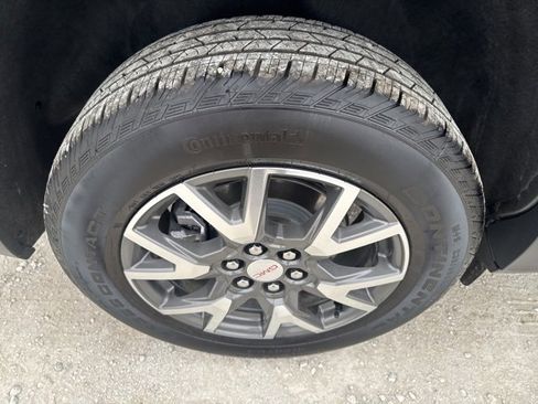 Used 2023 GMC Acadia SLE w/ Driver Convenience Package image 25