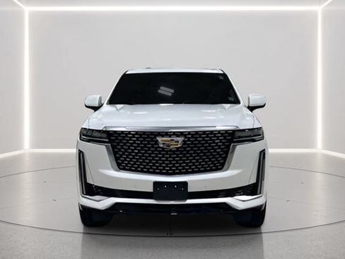Used 2024 Cadillac Escalade Premium Luxury w/ LPO, Floor Liner Package AWD/4WD image 29