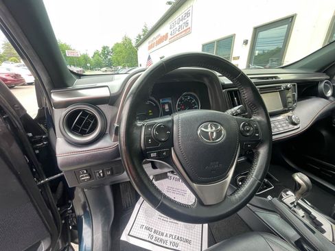 Used 2017 Toyota RAV4 SE AWD/4WD image 12