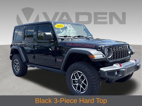 Used 2025 Jeep Wrangler Unlimited Rubicon w/ Convenience Group AWD/4WD image 27