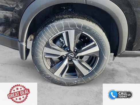 New 2025 Nissan Rogue SL w/ Tech Package image 4