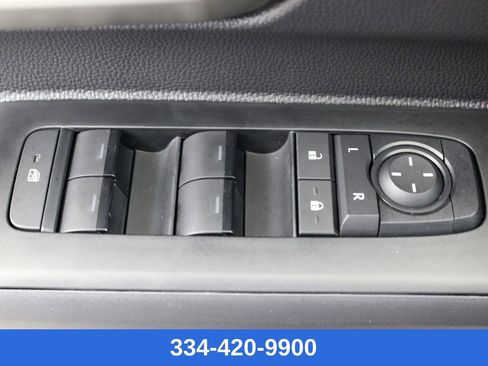 Used 2025 Toyota Tacoma TRD Sport image 15