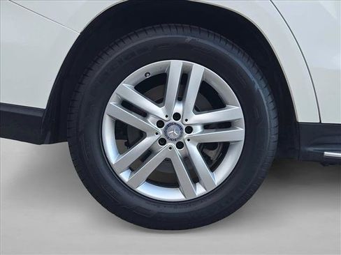 Used 2016 Mercedes-Benz GL 450 4MATIC image 23