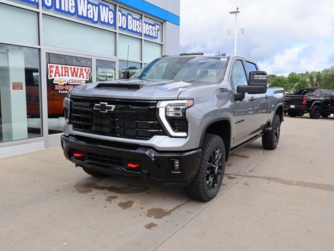 New 2026 Chevrolet Silverado 2500 LTZ w/ LTZ Plus Package AWD/4WD image 6