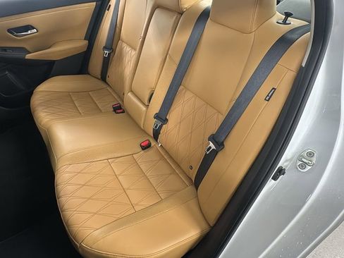 Used 2023 Nissan Sentra SV w/ SV Premium Package image 12