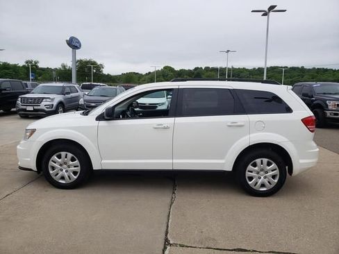 Used 2020 Dodge Journey SE w/ SE Popular Equipment Group FWD image 8