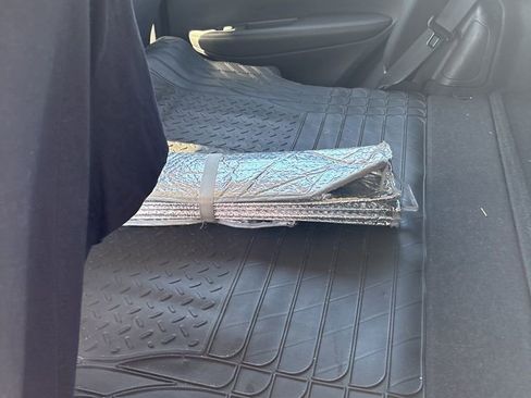 Certified 2021 Nissan Rogue Sport SV image 7