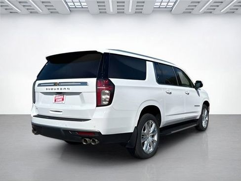 Used 2023 Chevrolet Suburban High Country image 4