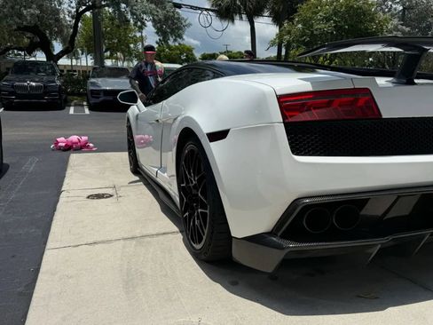Used 2012 Lamborghini Gallardo LP 550-2 Bicolore RWD image 3
