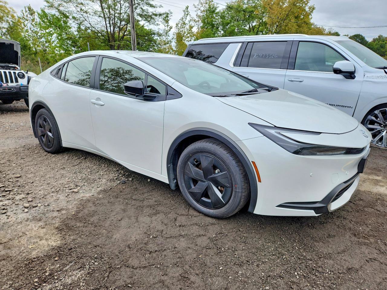 Used 2025 Toyota Prius Plug-In Hybrid FWD image 1