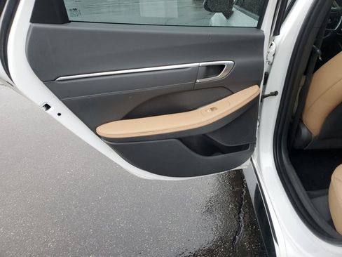 Used 2022 Hyundai Sonata Limited image 25