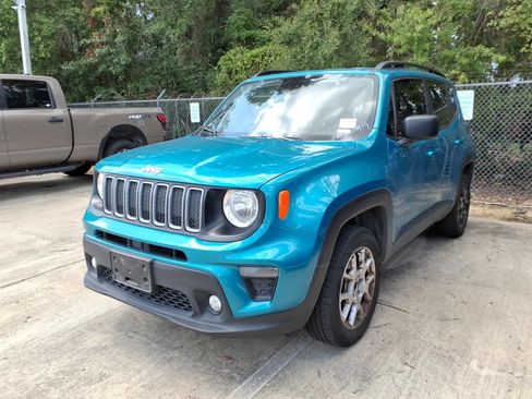 Used 2022 Jeep Renegade Latitude AWD/4WD image 4
