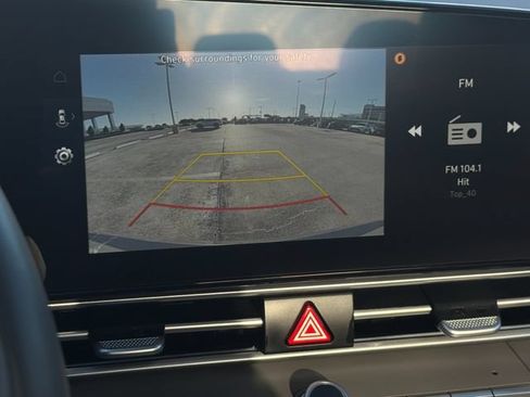 Used 2025 Hyundai Elantra SEL FWD image 20