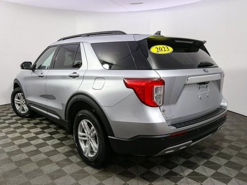Used 2023 Ford Explorer XLT w/ Equipment Group 202A image 7