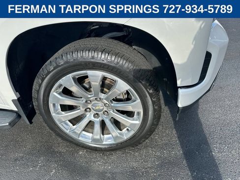 Used 2020 Chevrolet Silverado 1500 High Country w/ Technology Package AWD/4WD image 2