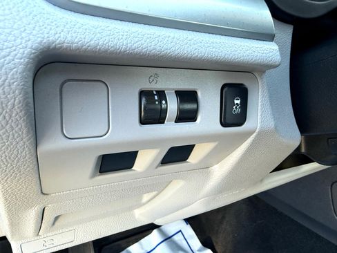 Used 2015 Subaru Forester 2.5i w/ Alloy Wheel Package image 29