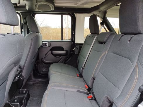 Used 2024 Jeep Wrangler Sport S image 31